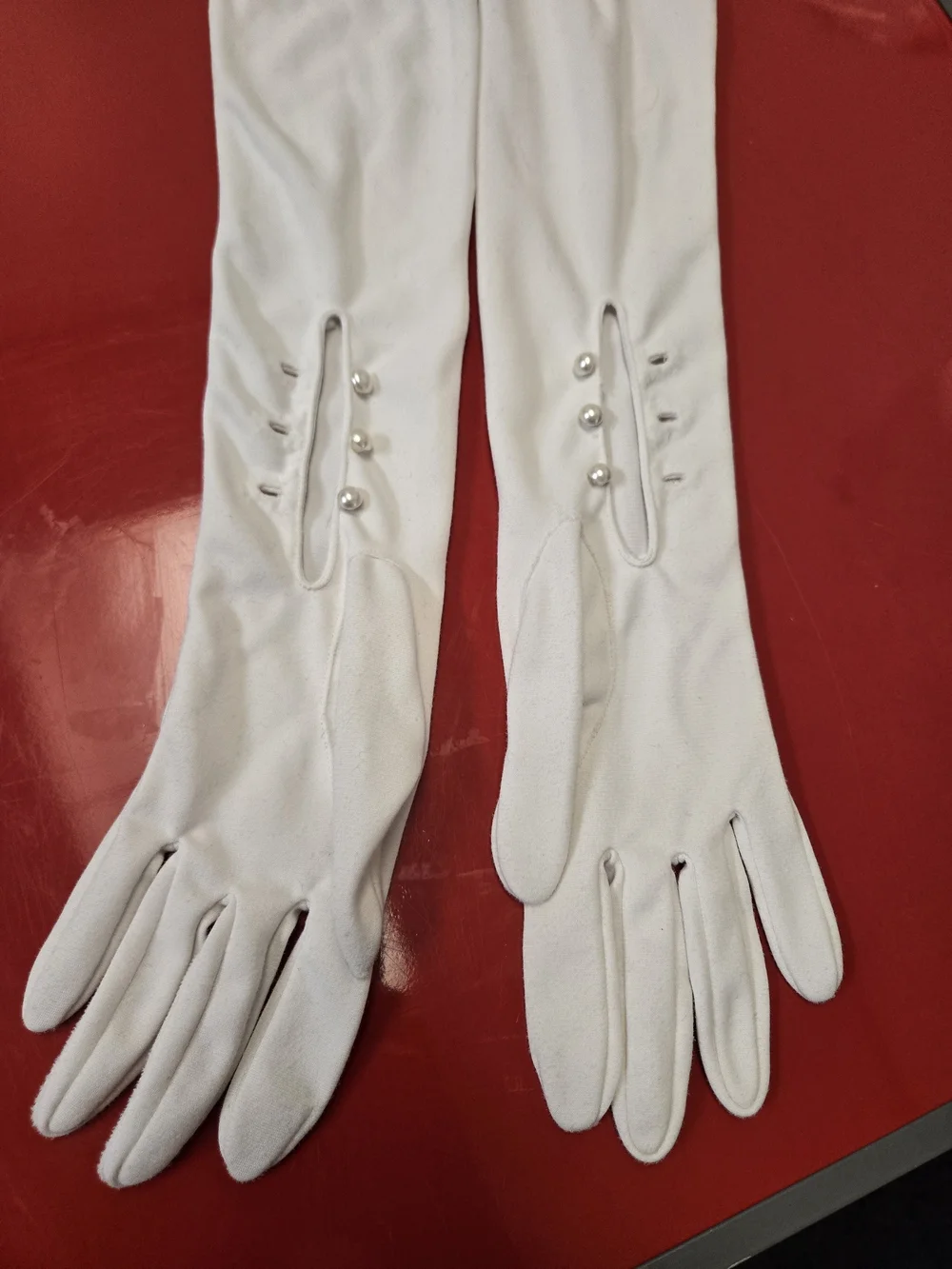 Elegant Vintage Elbow White Opera Gloves with Pearl Button Detail